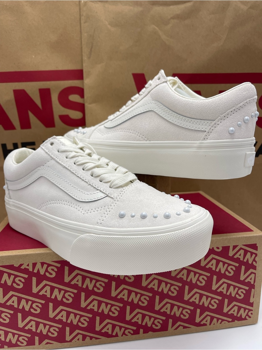 Vans Old Skool Platform
Pearls Marshmallow
VN000E87CCZ Sneakers - Picture 11 of 16